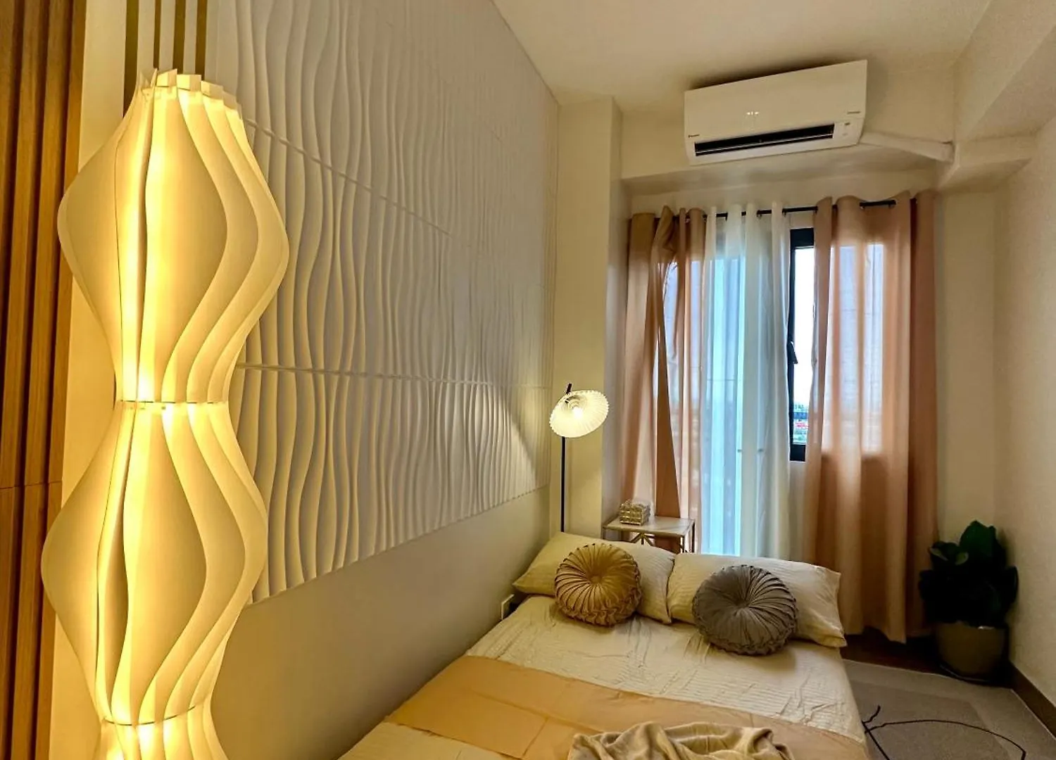 C A Staycation Paranaque City Ξενοδοχείο με διαμερίσματα